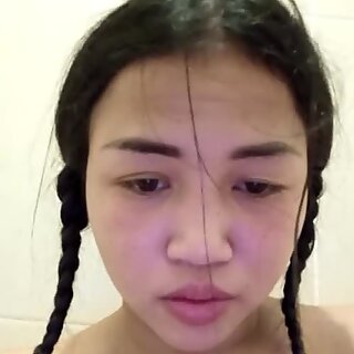 Tailandesas novinhas se masturbam no público casa de banho
