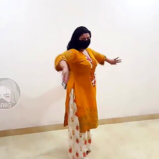 Gadi To Manga Dy Pakistani Mujra Dance Sexy Dance Mujra
